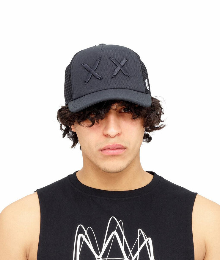 MESH TRUCKER W/ BLACK LOGO,BLACK VISOR,BLACK MESH